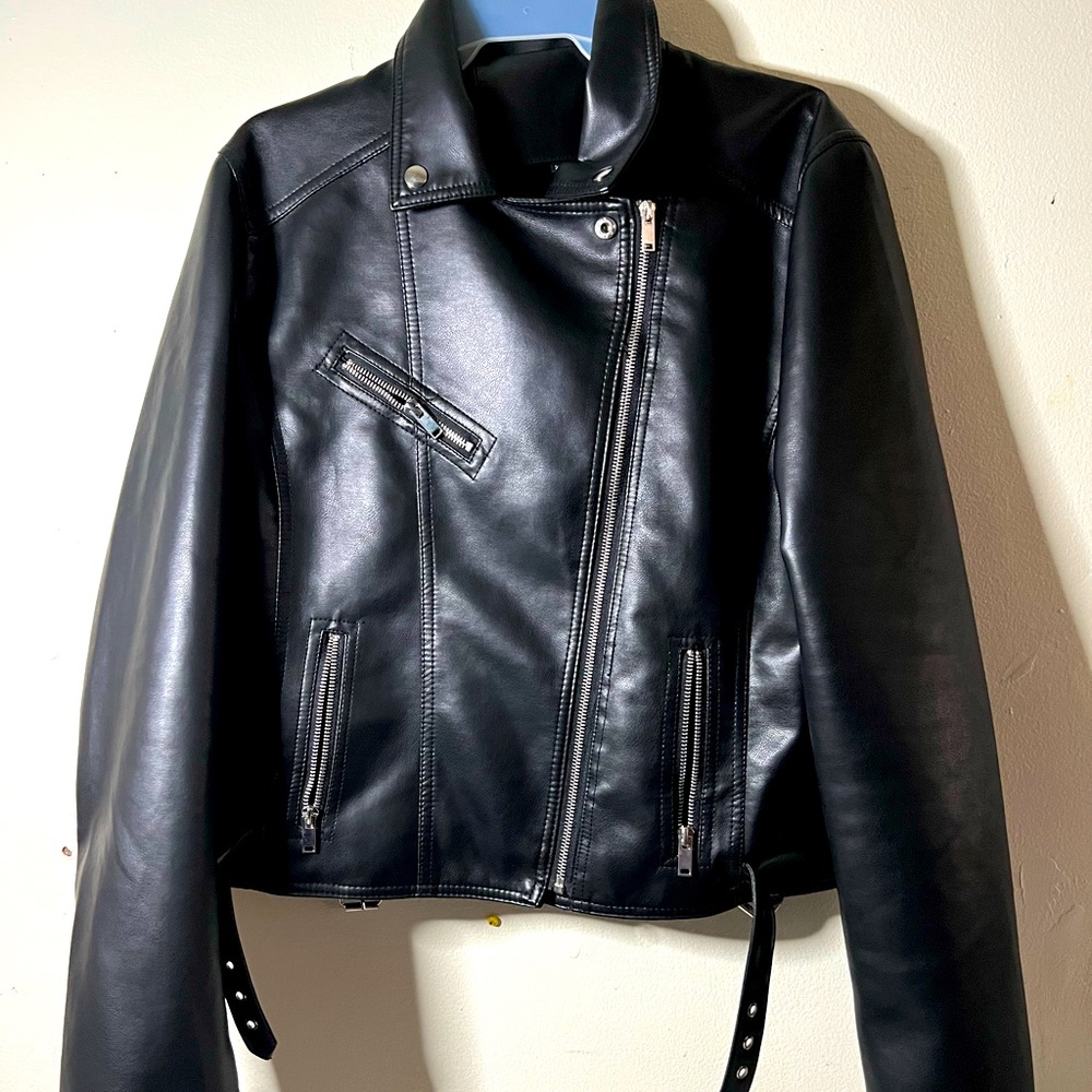 Black biker leather jacket - L